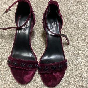 Aerosols Velvet Heels